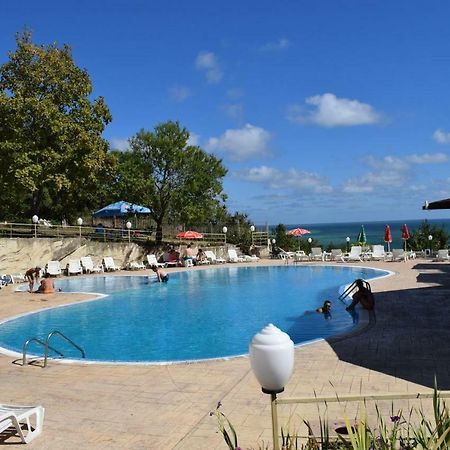 Ahilea Hotel - Free Pool Access Balchik Exterior foto