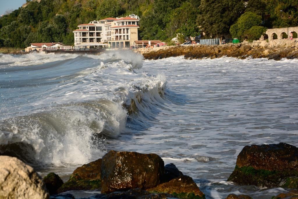 Ahilea Hotel - Free Pool Access Balchik Exterior foto