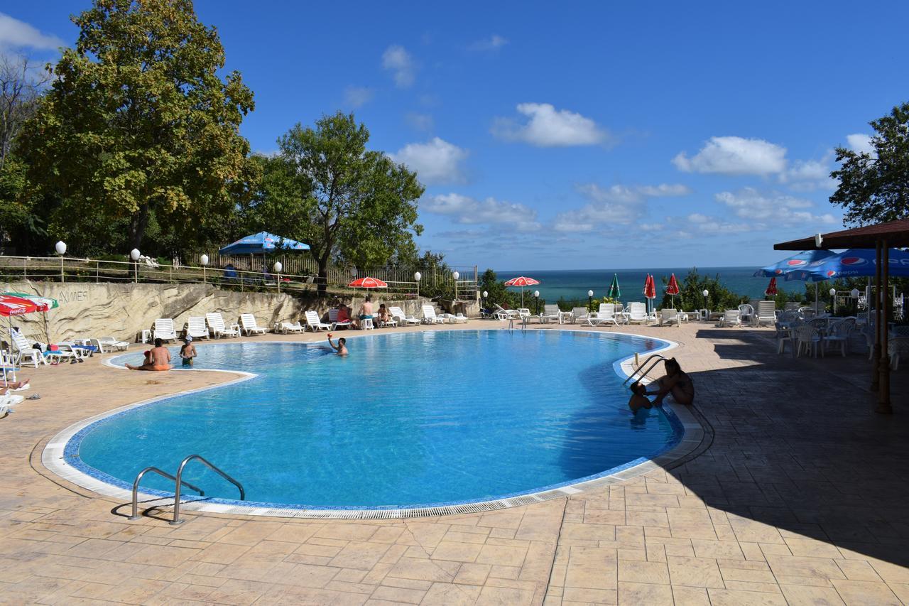 Ahilea Hotel - Free Pool Access Balchik Exterior foto